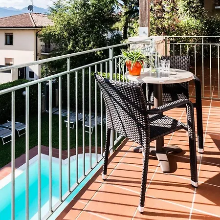 Lägenhet Meridiana Torri Del Benaco